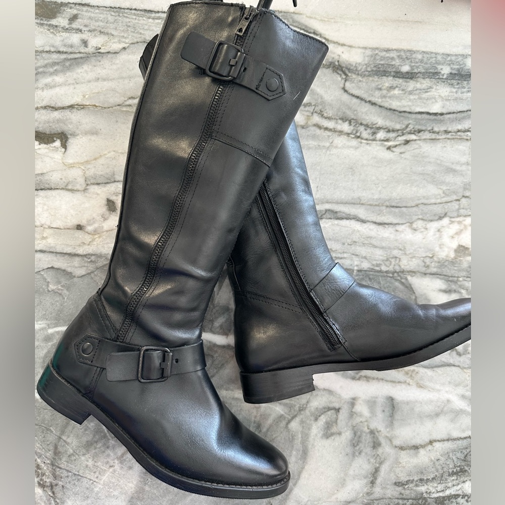 Black Boots